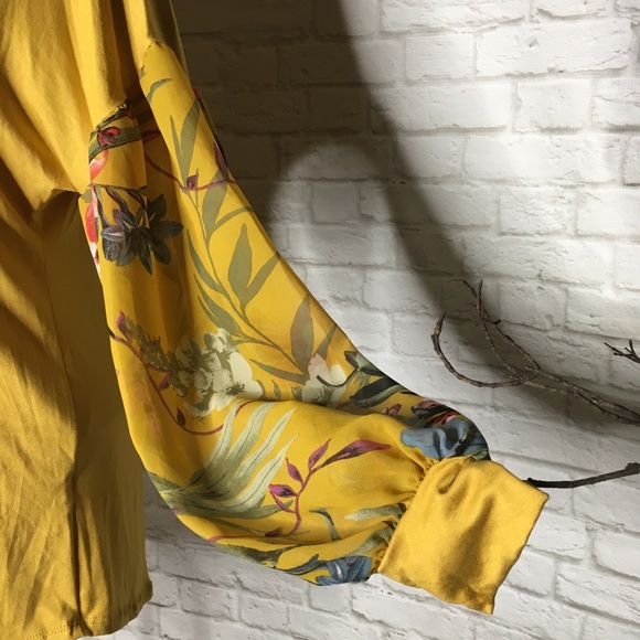 PLUS - Veveret Top Floral LS Mustard - Picture 4 of 9